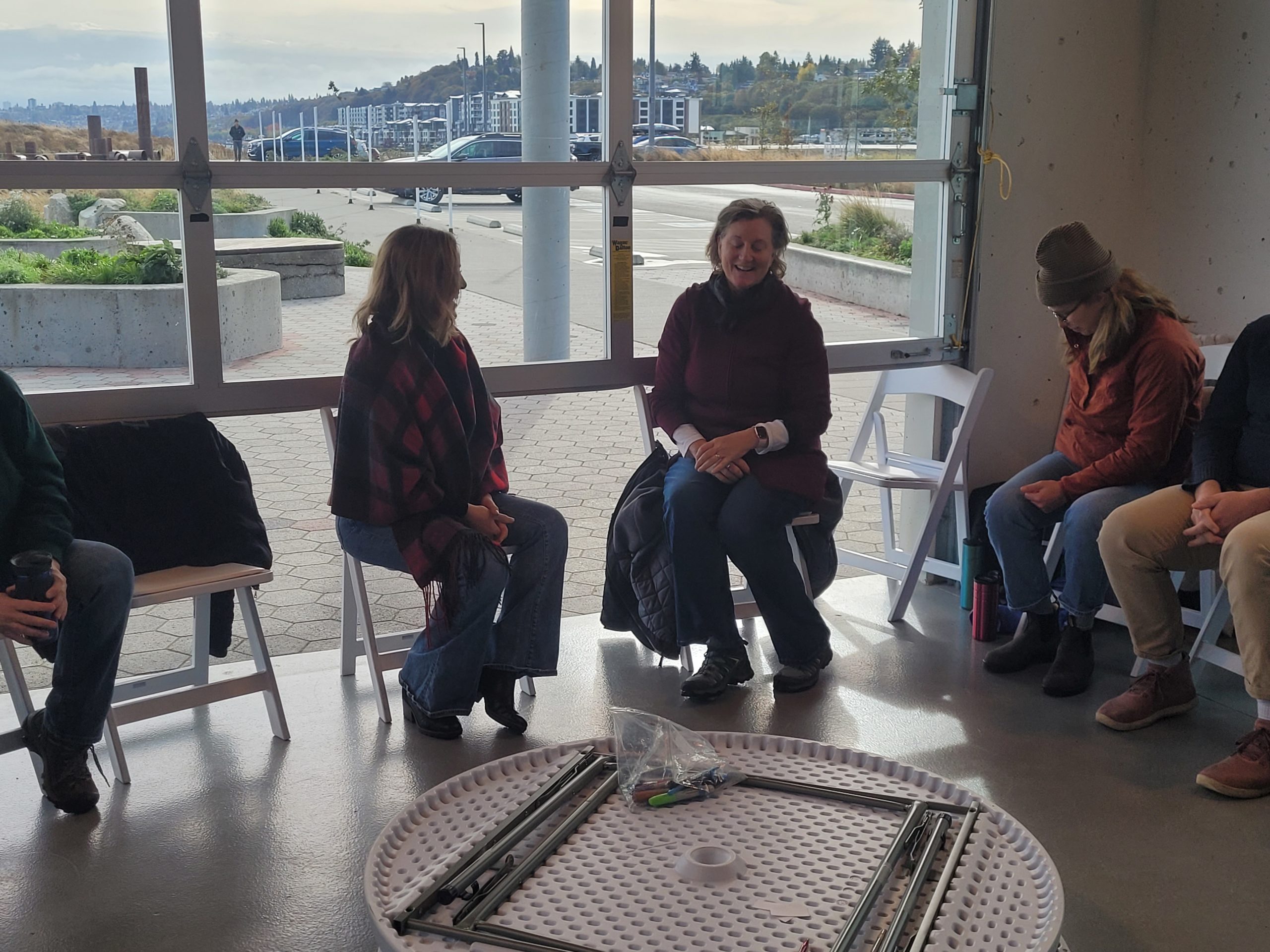 Speaker in team meeting